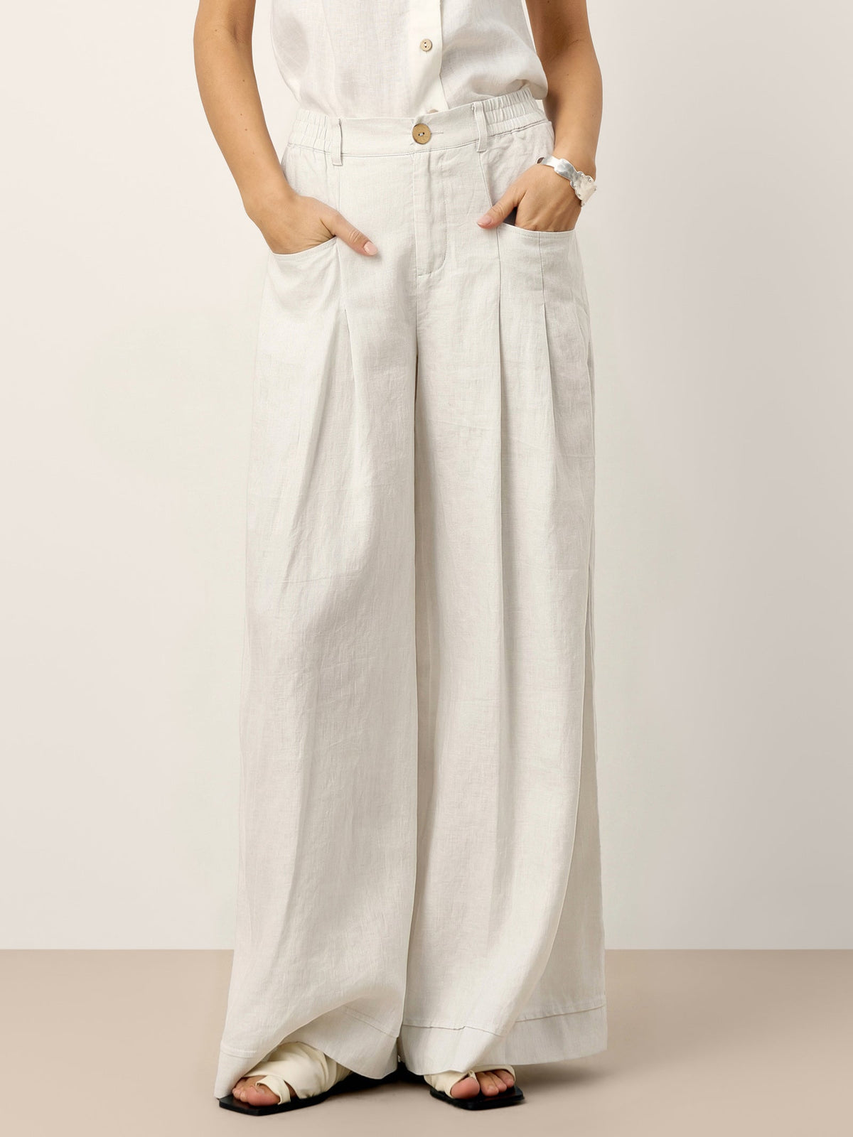 Veridiana | Pleated Linen Trousers