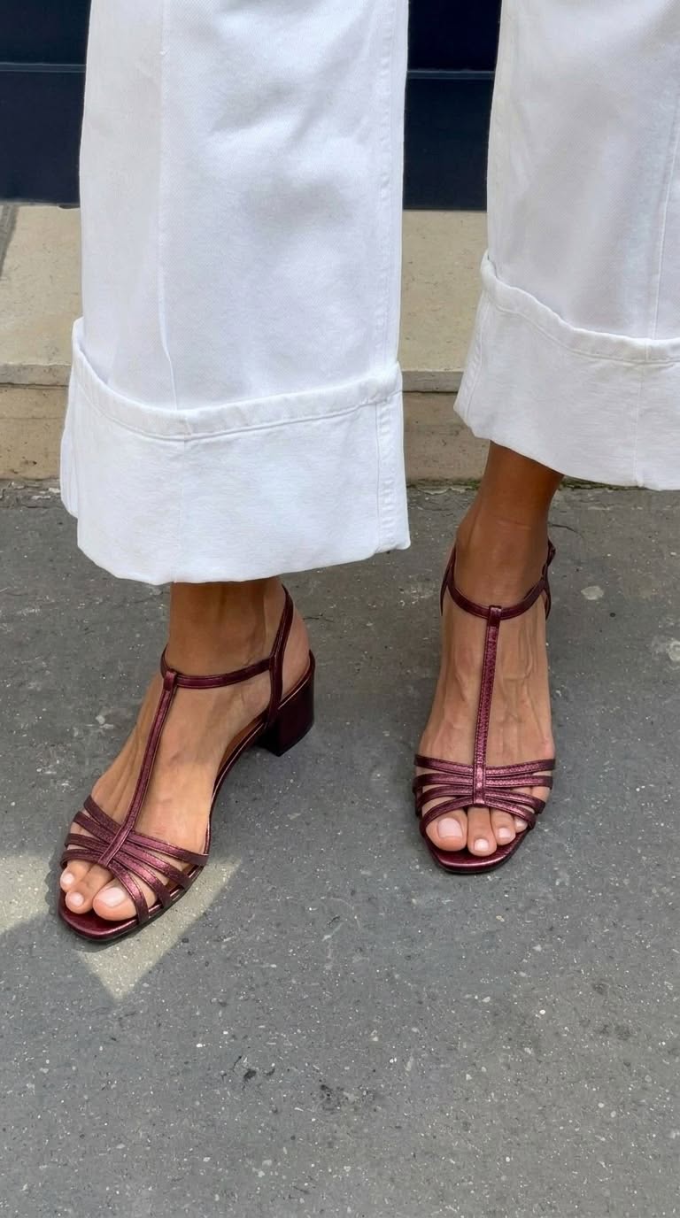 Elisetta | Metallic T-Strap Sandals